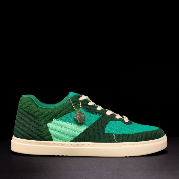 JADE Low Top Fuego Shoes in Canada 8 M 9 W